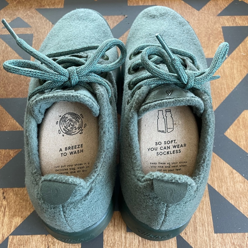 Allbirds Women's Wool Runners, size 7, like new, worn twice but not my size
